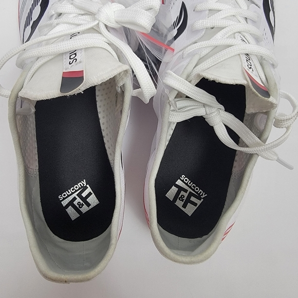 Saucony Mens Endorphin 3 White/Vizi Red Running Lightest Spike Shoes Size 12.5M - Picture 8 of 10